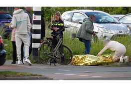 Fietsster ten val na aanrijding met auto op oversteekpunt Heerhugowaard
