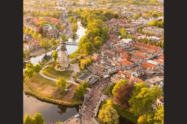 De stad liep, feestte en danste tijdens Alkmaar City Run by night