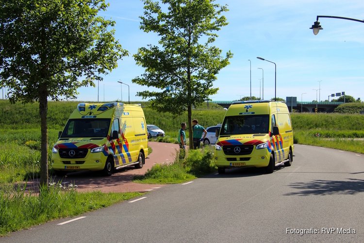 Twee gewonden na eenzijdig ongeval op Middenweg Heerhugowaard