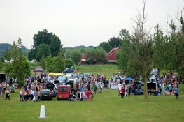 Gezellig snuffelen op de Kofferbakmarkt in Heerhugowaard