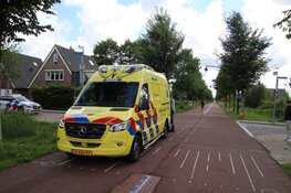 Twee vrouwen lichtgewond na botsing op Middenweg