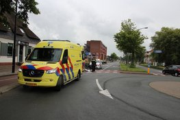 Fietser glijdt uit over witte blokmarkering op rotonde in Heerhugowaard