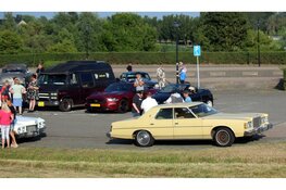 Night Cruise Heerhugowaard: Gelijkgestemden treffen elkaar bij car-meeting Strand van Luna