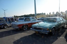 Night Cruise Heerhugowaard: Gelijkgestemden treffen elkaar bij car-meeting Strand van Luna