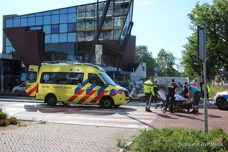 Oudere man raakt gewond bij eenzijdig ongeluk met scooter