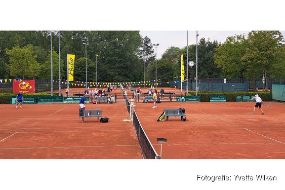 Nieuw jasje voor vertrouwd tennistoernooi: ELRO wordt Oostertocht Open