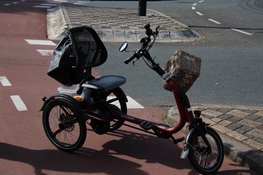 Oudere vrouw gewond bij ongeval tussen auto en driewieler
