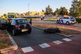 Scooterrijder gewond na aanrijding met personenauto in Heerhugowaard
