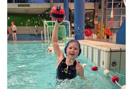 Nieuw seizoen van start: Zwemvereniging Aquawaard verwelkomt jeugd bij het Zwemplan