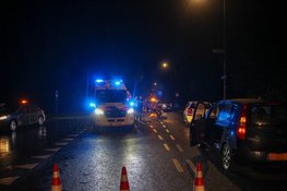 Vrouw zwaargewond na ernstige aanrijding op de Middenweg in Heerhugowaard