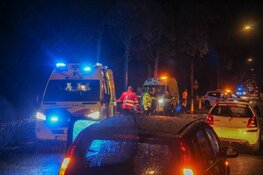 Vrouw zwaargewond na ernstige aanrijding op de Middenweg in Heerhugowaard