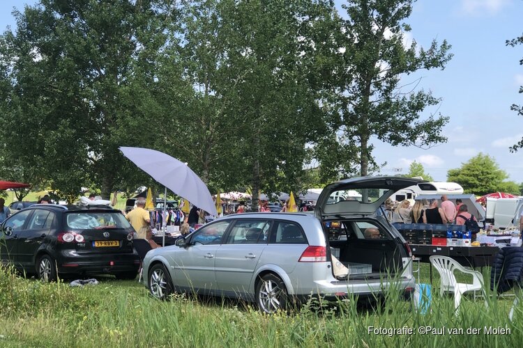 Gezellig snuffelen tijdens de Kofferbakmarkt in Heerhugowaard!