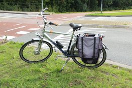 Fietser naar ziekenhuis na aanrijding op rotonde Westelijke Randweg in Broek op Langedijk