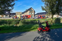 Omstanders redden man met scootmobiel uit het water in Heerhugowaard