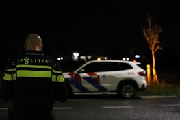Auto belandt in water na achtervolging in Broek op Langedijk