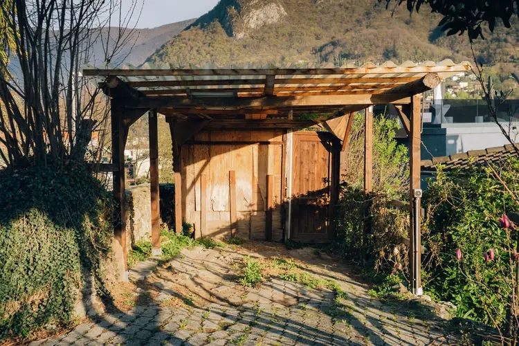 Welk dak zet je op het tuinhuis in je nieuwbouwtuin?