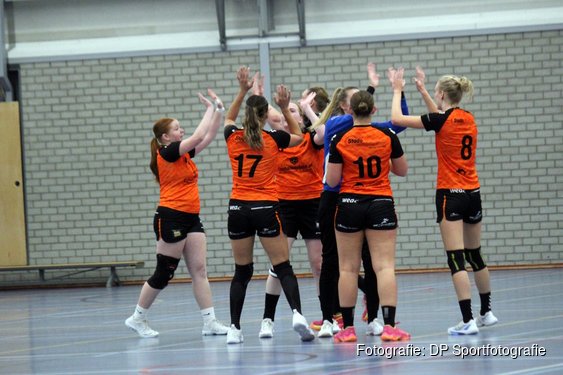 Handbalsters KSV niet te stuiten, vijfde zege op rij