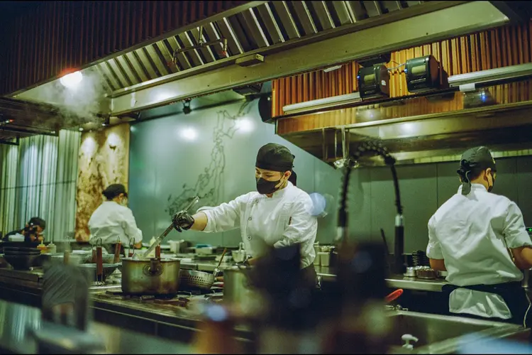 Lange diensten in de horeca of je eigen zaak, wat trek je aan?