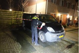 Bestelbus in brand in Zuid-Scharwoude