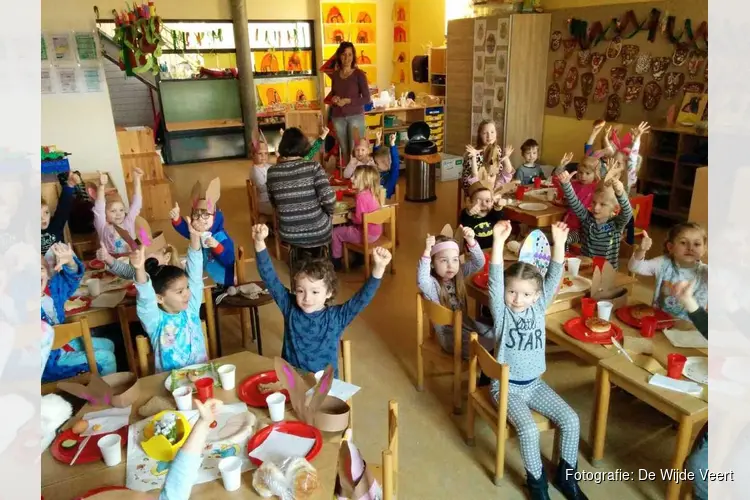 Horizon College Heerhugowaard bakt brood voor paasontbijt de Wijde Veert
